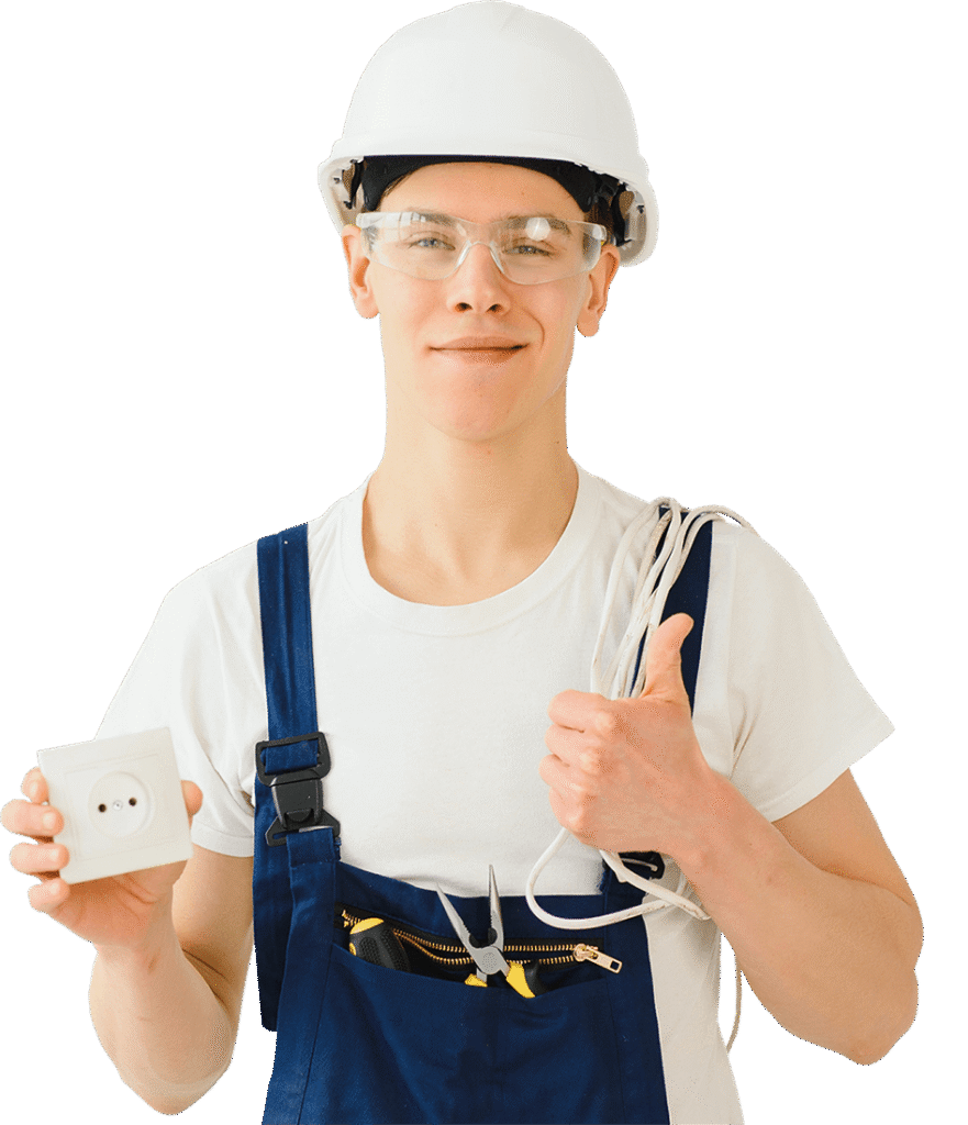 Electricista joven que sostiene un enchufe